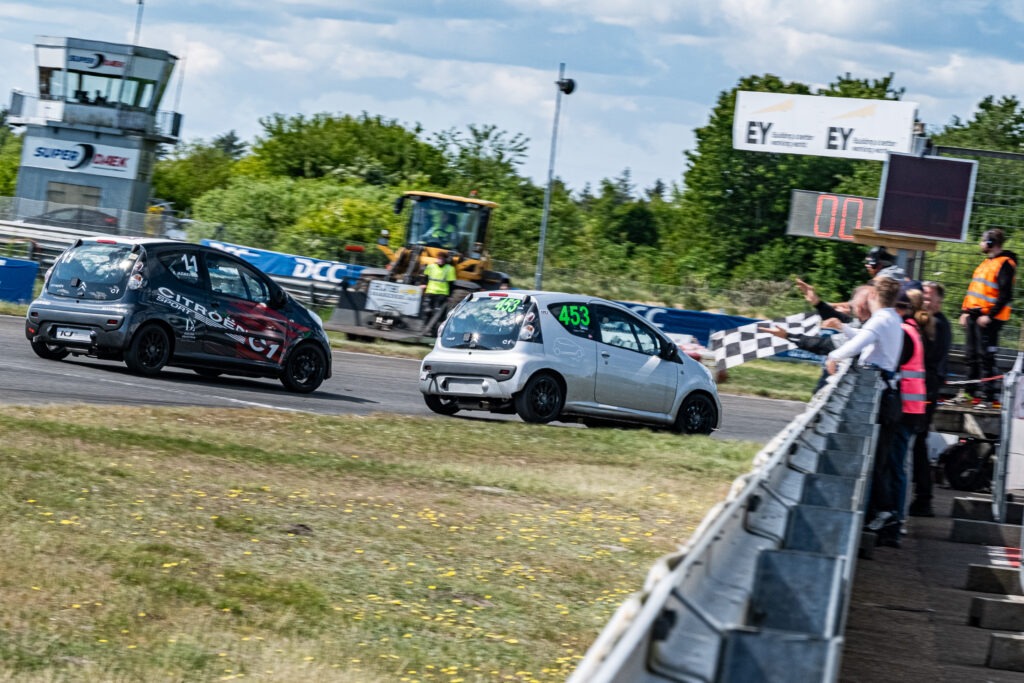 Ikke hurtigt - men tæt og underholdende
(Foto: Grippo Motorsport PR)